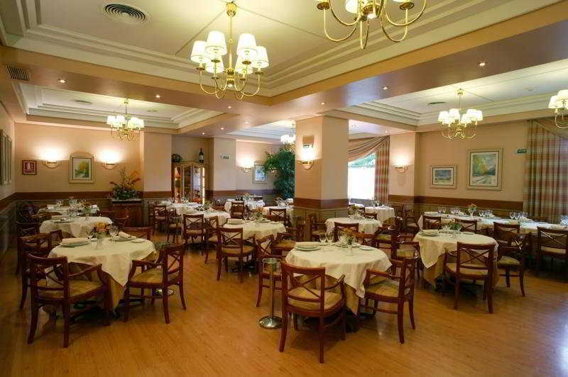 Hotel Blanca de Navarra Pamplona Restaurace fotografie